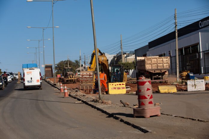 Governo de MT retoma recuperação da Estrada do Moinho; obras estão com 70% de execução