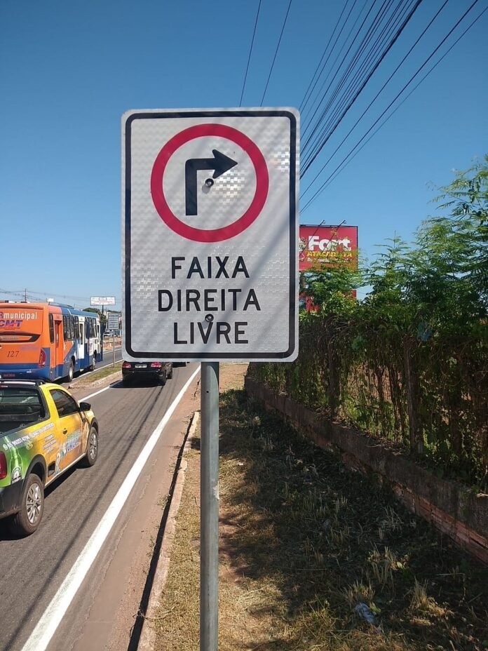 Prefeitura e Governo implantam 'Direita Livre' e novas baias para transporte coletivo na Avenida da FEB2