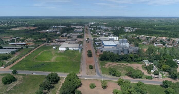 Prefeitura de Várzea Grande vai revitalizar canteiro central do Distrito Industrial5
