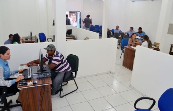 Sine Municipal oferta 634 vagas de emprego nesta segunda-feira (05)