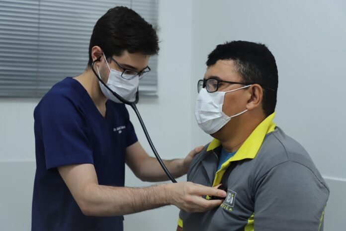 VÁRZEA GRANDE ATENDEU 13.378 PESSOAS EM QUATRO DIAS E MONITORA ONLINE UNIDADES DE SAÚDE