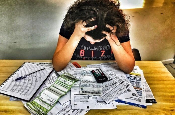 endividamento populacao