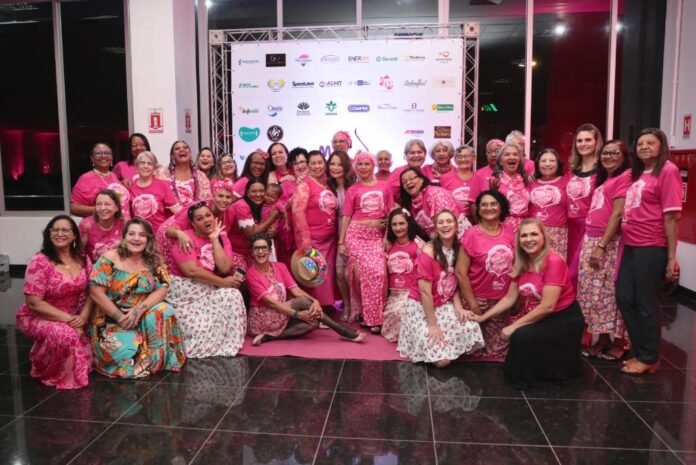 Madrinha da MT Mamma, primeira-dama do Estado participa do encerramento da programação do Outubro Rosa