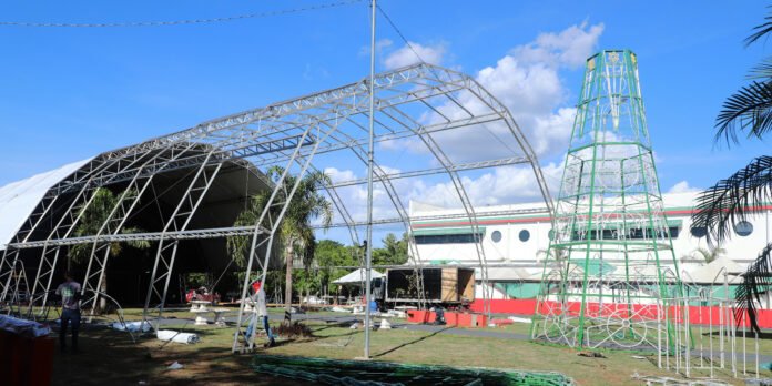 Natal em VG é Tudo de Bom Paço Municipal se ilumina para celebrar o espírito natalino