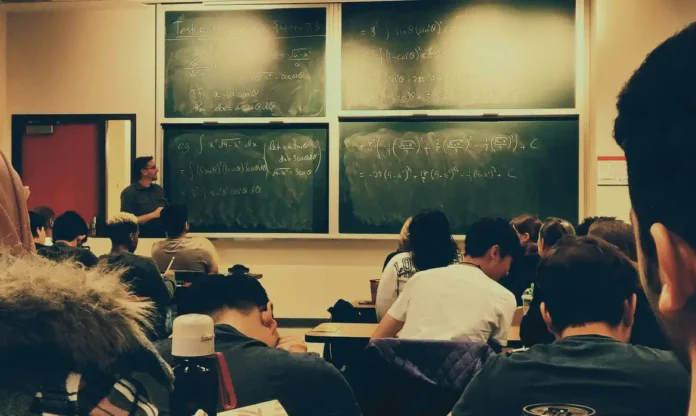 Começa hoje pagamento de R$ 200 da primeira parcela do Pé-de-Meia