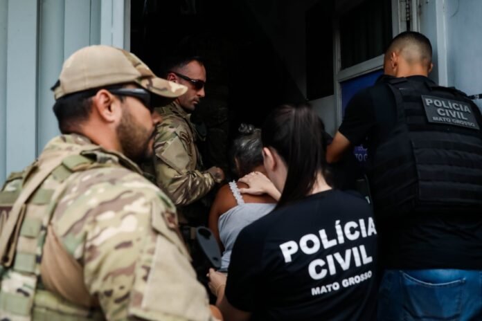 Mãe e filho presos por encomendar morte de comerciante passarão por audiência de custódia nesta sexta-feira (05)