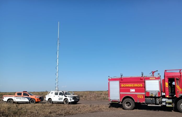Estação móvel de rádio digital reforça comunicação na operação de combate ao fogo no Pantanal