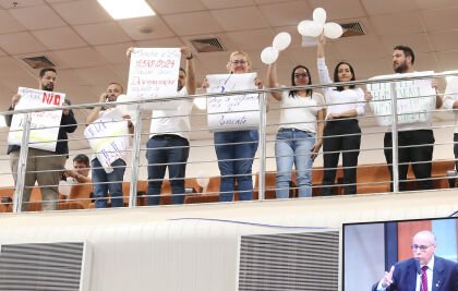 Manifestacao Enfermeiros ALMT