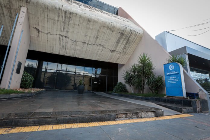 Fachada SEDEC MT (4)