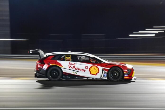 320 crianças de projetos sociais de Cuiabá e região treino Stock Car5