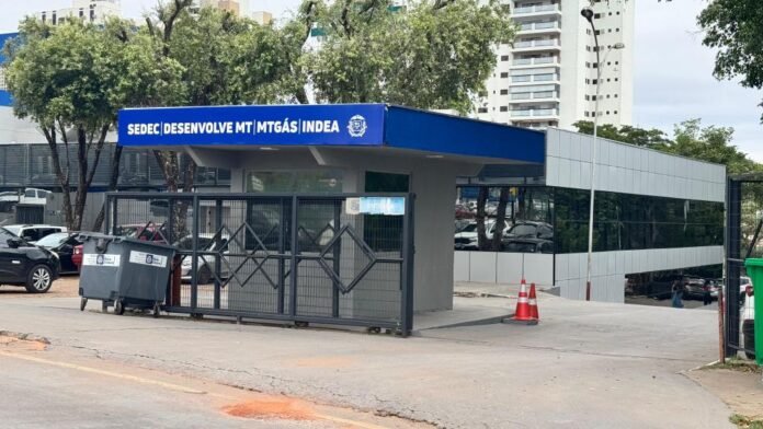 Desenvolve MT Fachada Nova