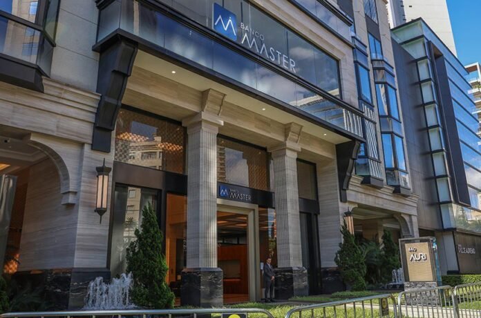 Banco Master Fachada