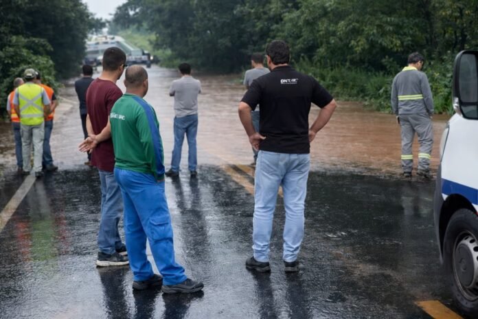 MT 010 BARRAGEM ESTOURADA